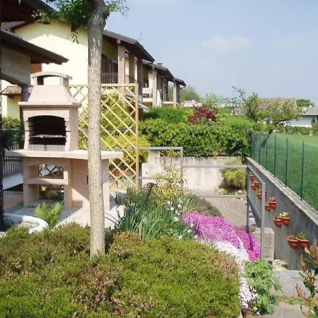 Camelia Bed & Breakfast 3*